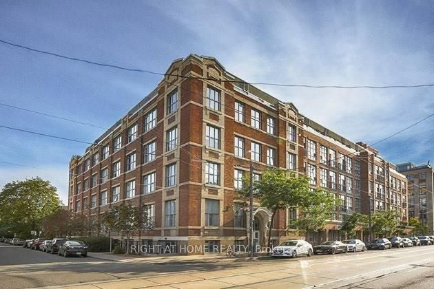 955 W Queen St 519