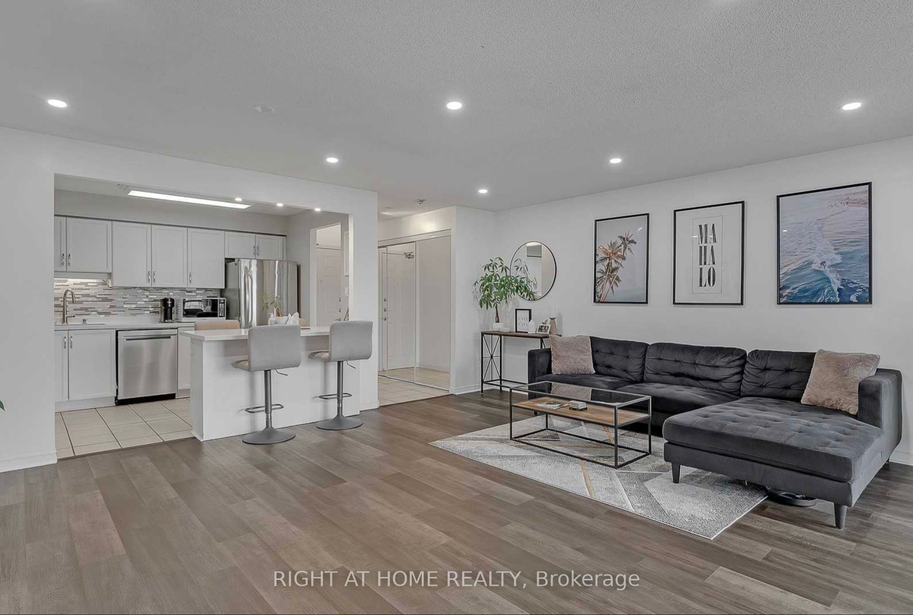 309 E Major Mackenzie Dr 1014