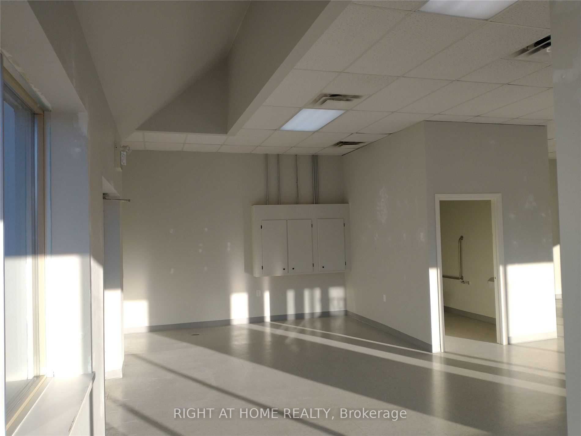 1077 Boundary Rd 108