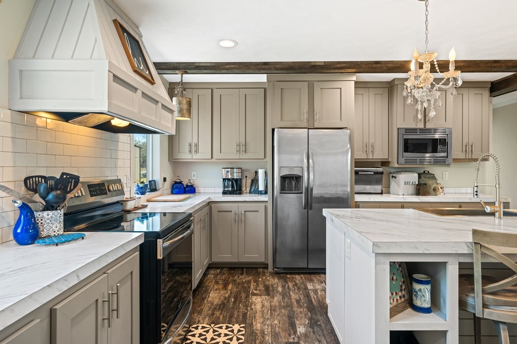 195 NW Crooked Creek Path