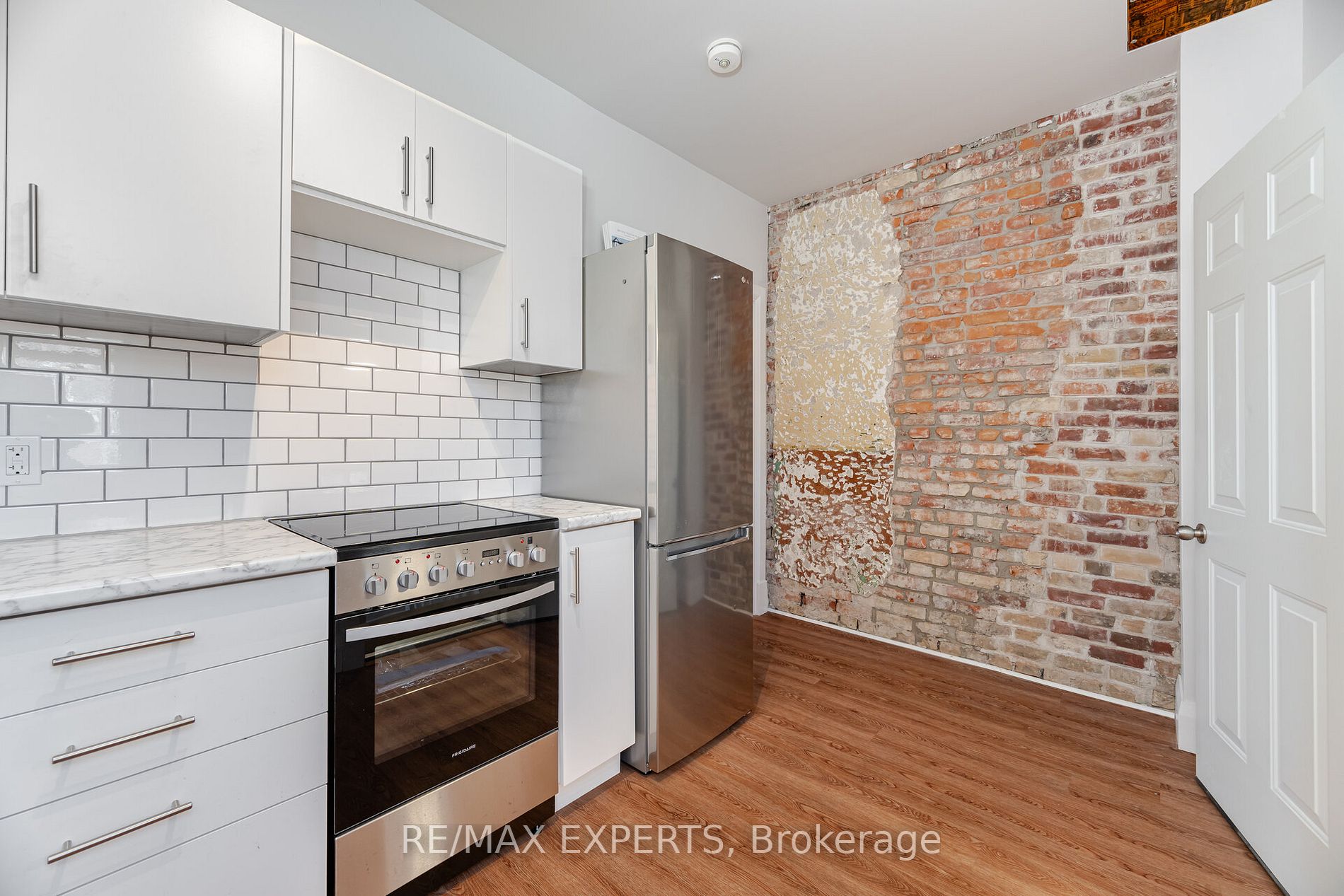 289 Old Weston Rd
