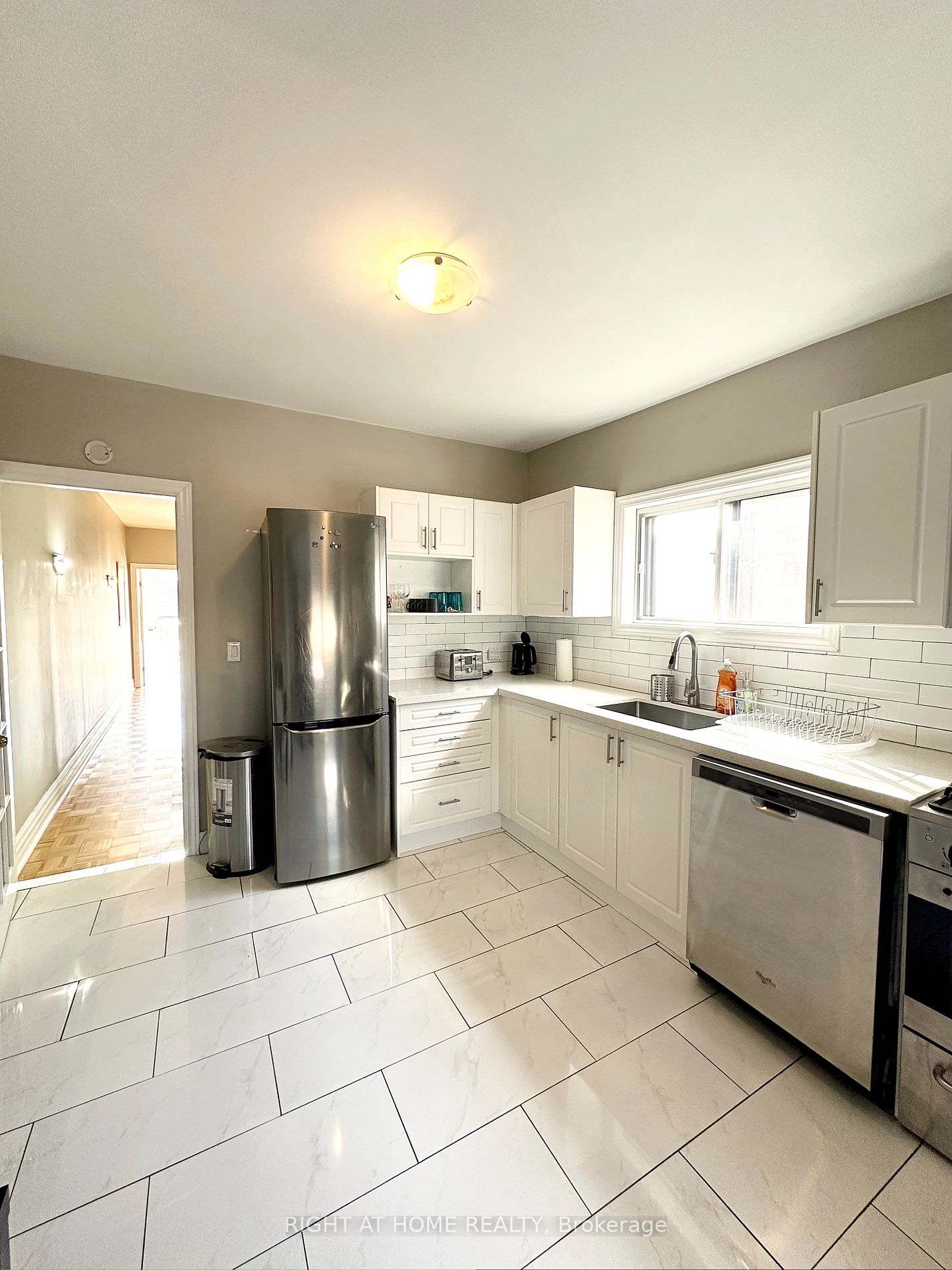 12 N Foxley St 2nd/3rd