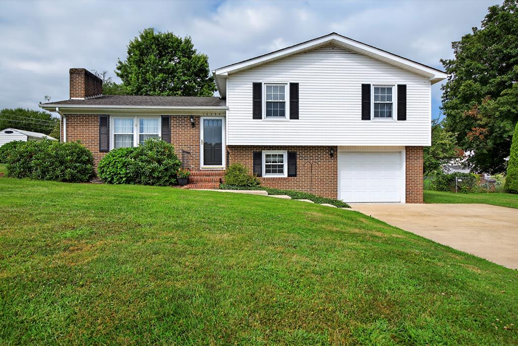 This well-maintained, tri-level home sits in a quiet neighborhood conveniently located to Abingdon Elementary School and all the shopping/restaurants of Downtown Abingdon.  This 3 bed, 1 1/2 bath home features stainless steel appliances, ample sized bedrooms, a nice patio, and is MOVE-IN READY.  The lower level offers a bonus den/family room, plenty of storage, and garage.  This home features a flat yard as well as a BONUS DETACHED GARAGE/WORKSHOP with electricity... perfect for your hobby, a workshop, home gym, or just extra storage... the possibilities are endless!