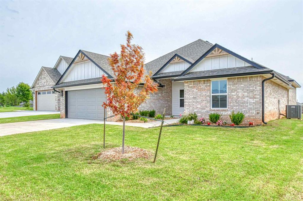 Move-in ready NEW home in Summit Lakes with 3 car tandem garage! Welcoming porch & entry draw you into the Great Open living/dining/kitchen spaces. Wonderful windows for lots of light. Well-appointed kitchen with 5-burner gas range, ample cabinets including pullout spice, plus pantry. Primary suite spacious with walk-in/no step shower with glass door, dbl. vanity and great closet, opens to laundry. 3 more bedrooms (one would be a great study), all with ceiling fans. Full bath with dbl vanity PLUS a half bath by the mud-bench. Fully sodded, landscaped and sprinklers.*Foundation: Custom steel reinforced engineered post tension*