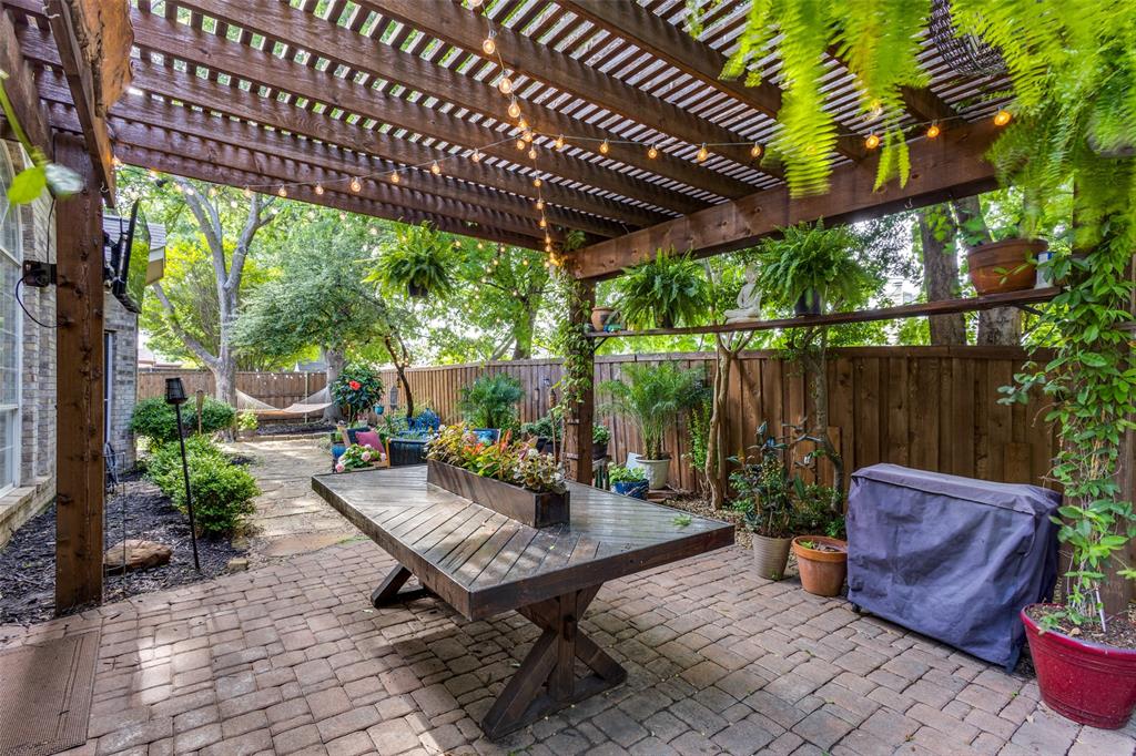 5000 Stonecrest Drive