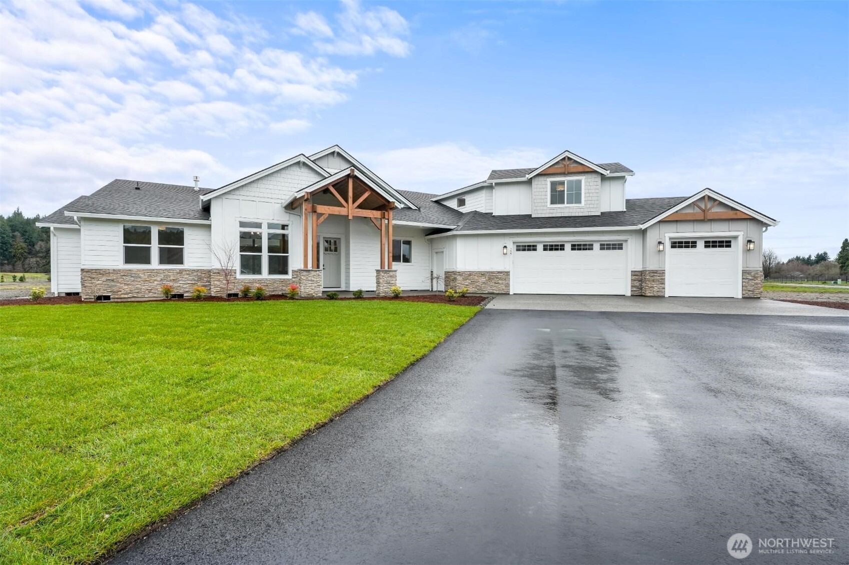 HOME TO BE BUILT! Located in a Street of Dreams community, this 1-acre homesite features the sought-after PALISADE plan by GARRETTE HOMES. Designed for elegant living, this home boasts soaring 12’ ceilings, 8’ interior doors, and a stunning 12’ kitchen island perfect for entertaining. The open Great Room flows effortlessly to a covered outdoor patio for year-round indoor-outdoor living. Retreat to the main-level Primary Suite with its own private patio, spa-inspired 5-piece bath, and walk-in closet. Upstairs offers a spacious bonus room and full bath. BUYER SELECTS DESIGN OPTIONS. Photos for inspiration only. Golf course, Shopping and Entertainment nearby!