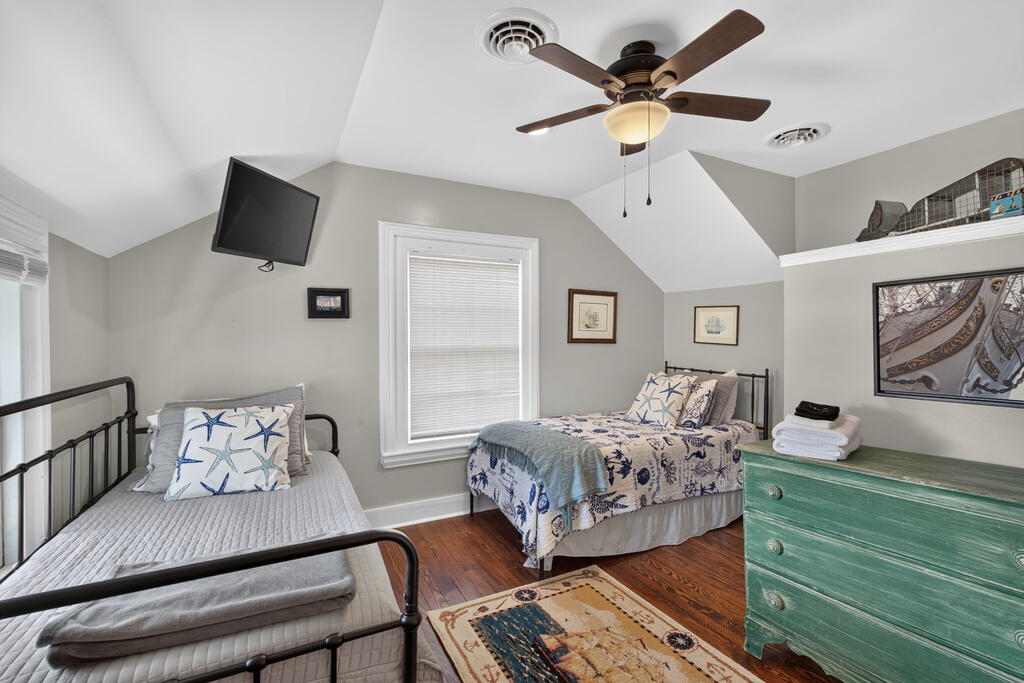 511 Tazewell Ave 373