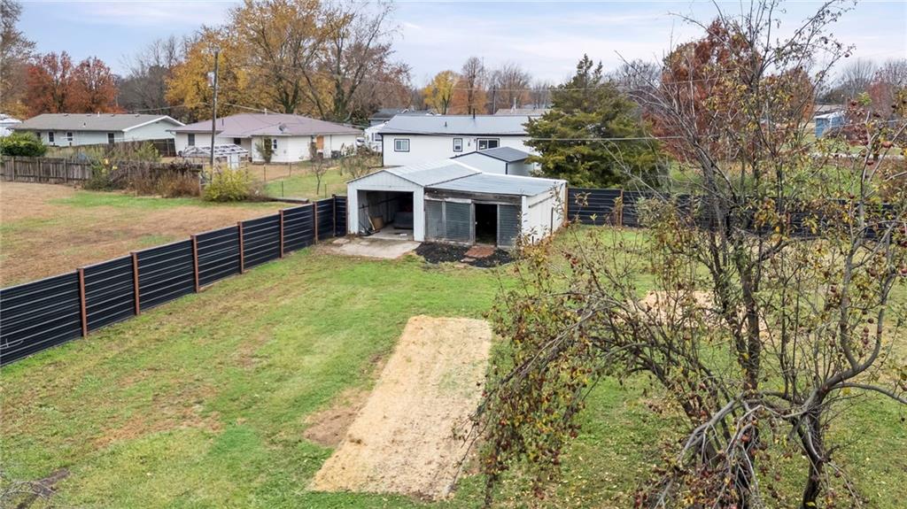 211 N Lincoln Street