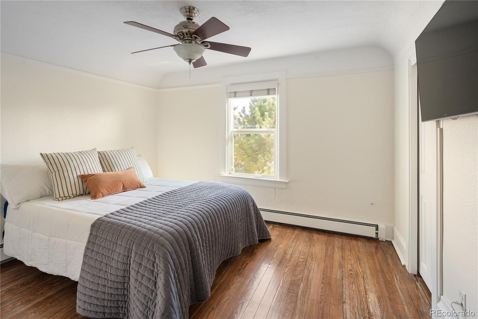 2078 S Pennsylvania Street