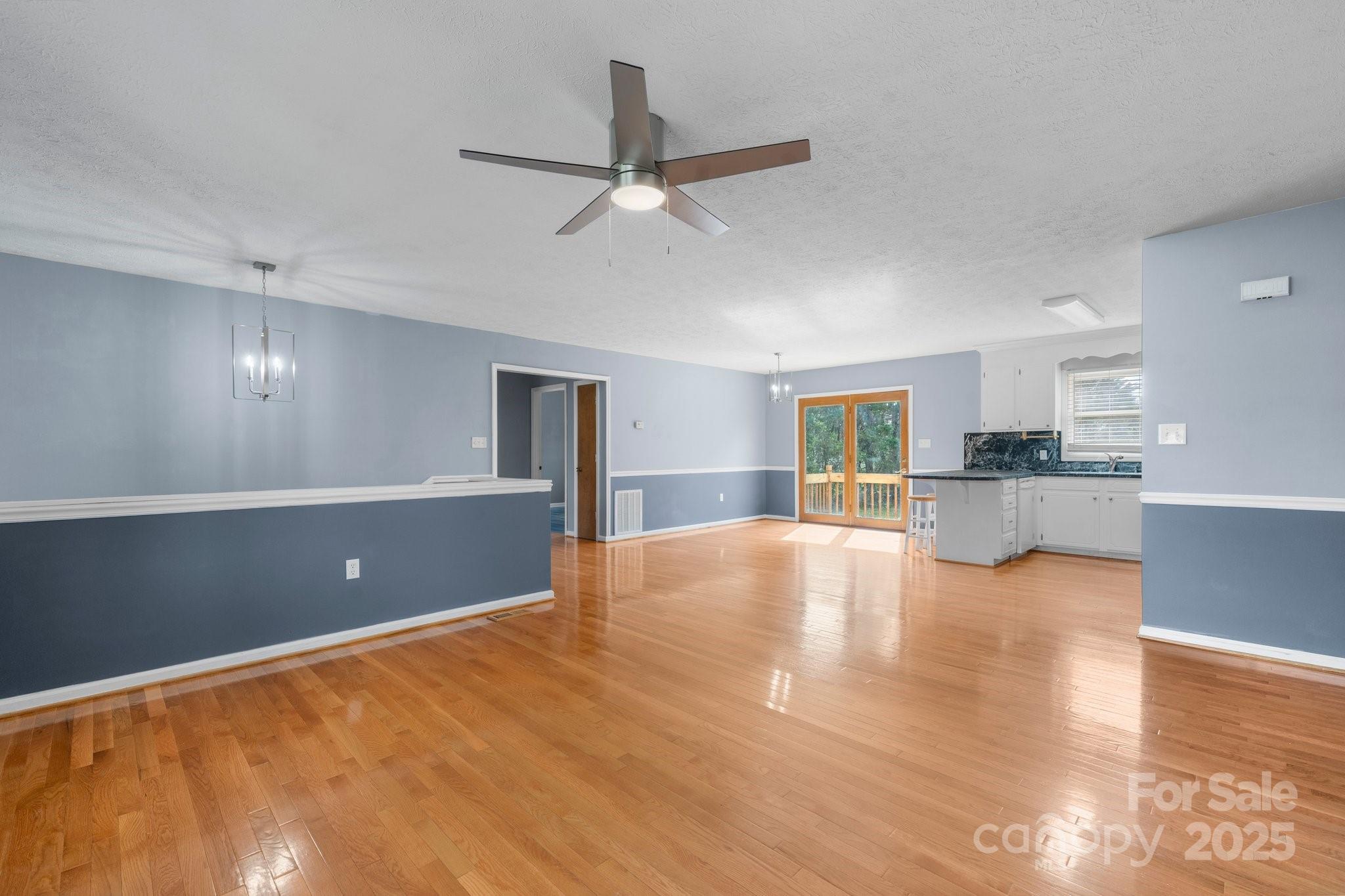 2711 Jordan Place