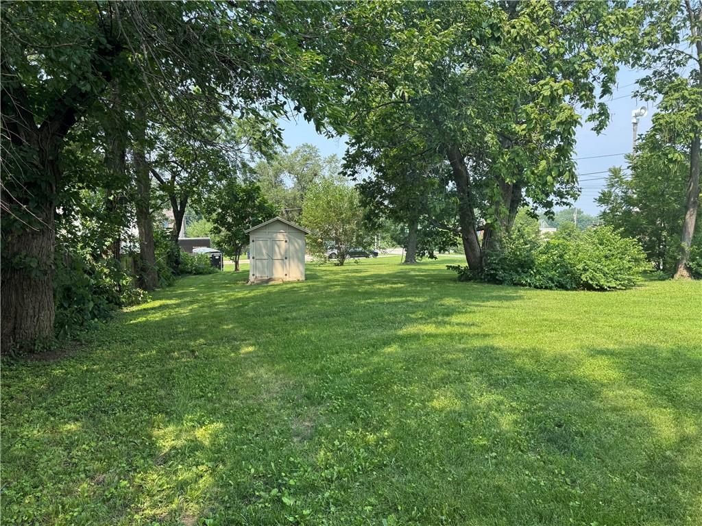 11036 N Locust Street