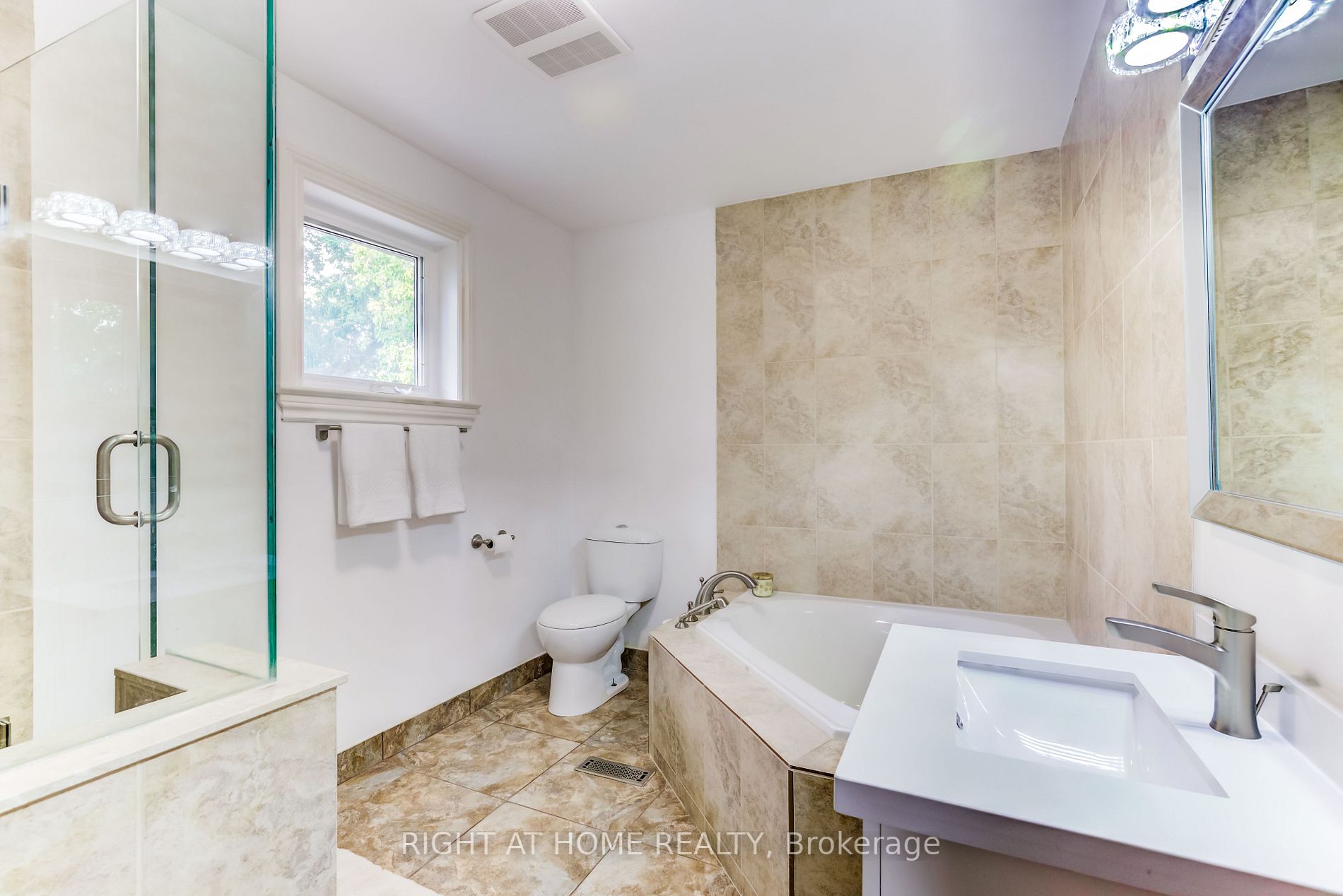 4 Temagami Crt