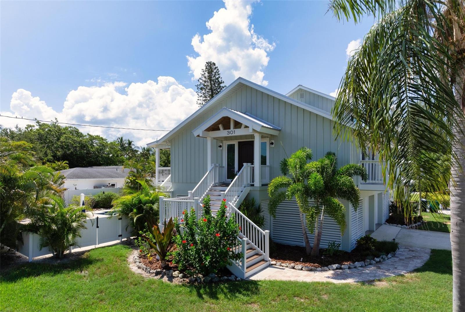 301 Iris Street