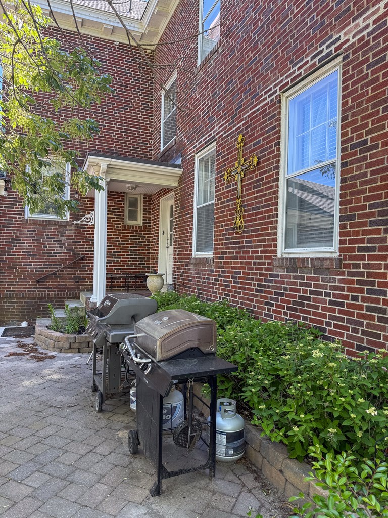 212 Bay Ave 9A