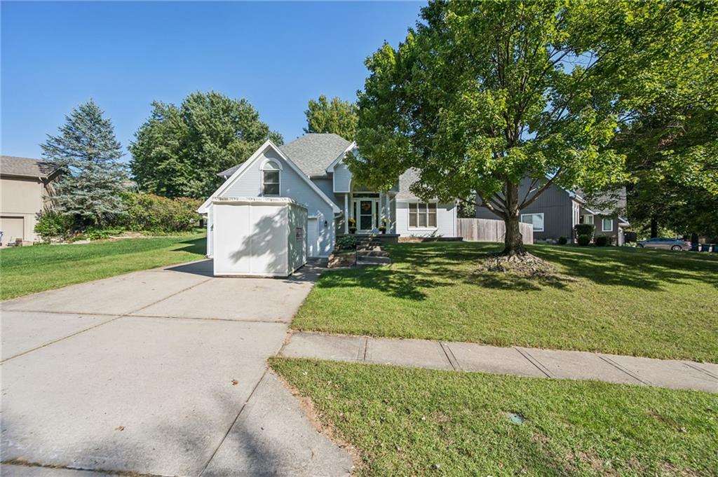 1507 Amesbury Avenue