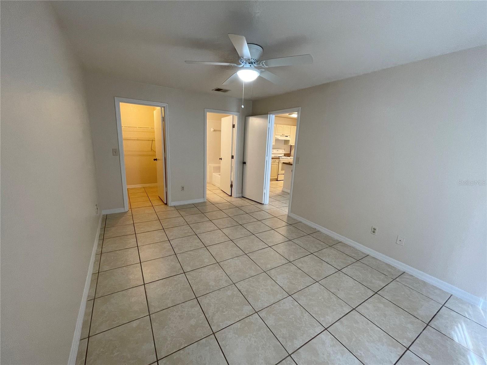 2550 N Alafaya Trail 10202