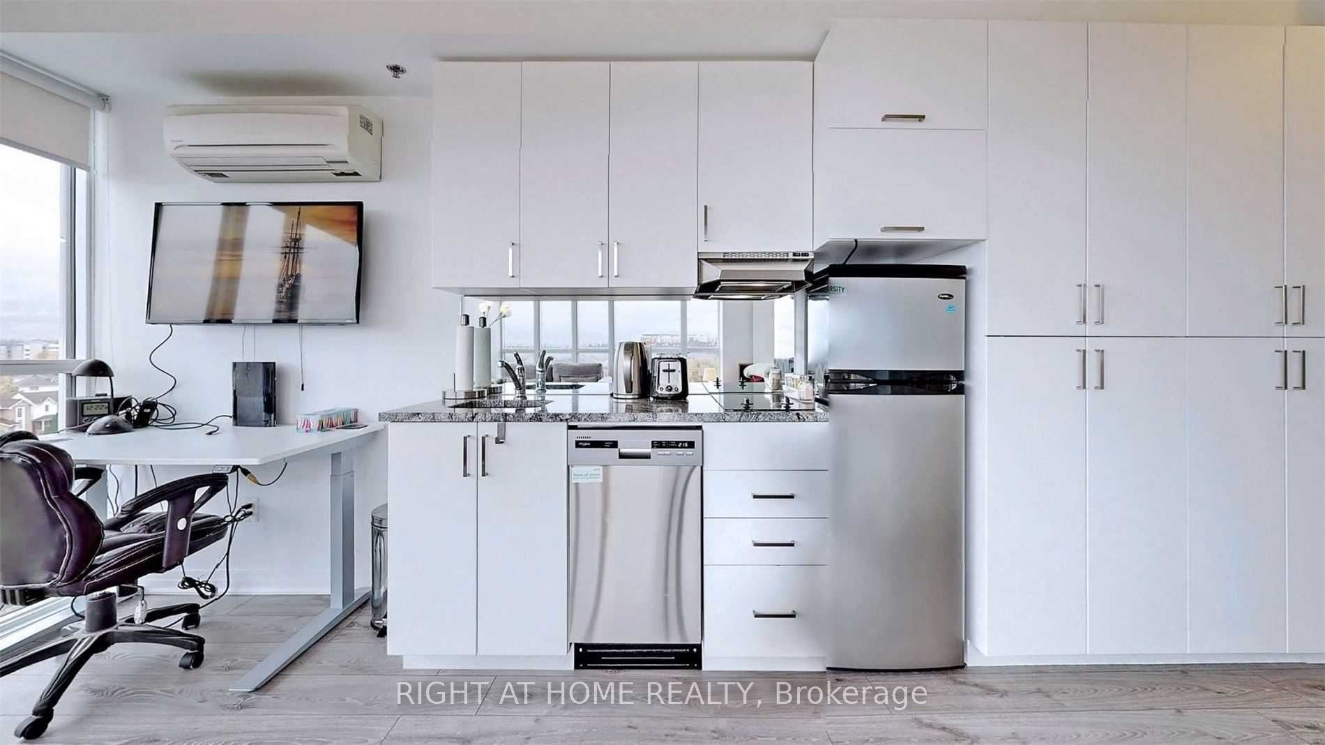 1900 N Simcoe St 508