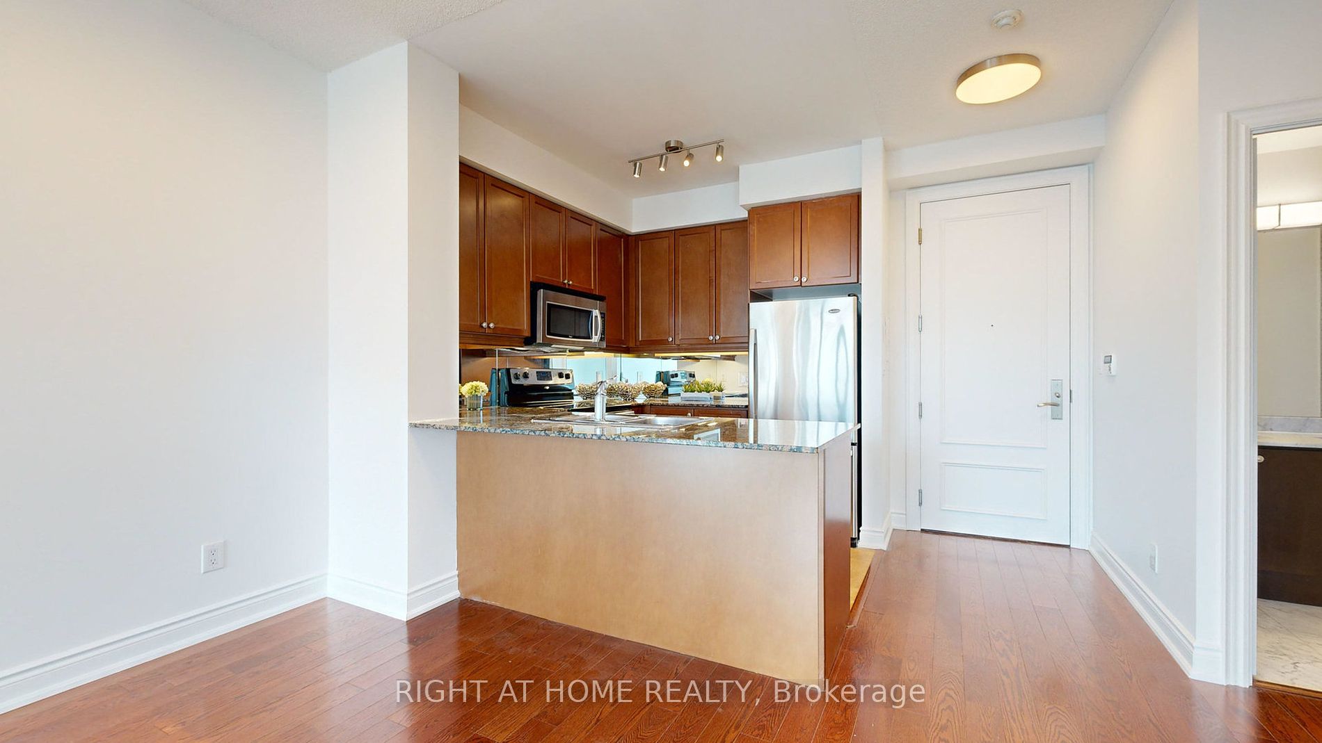 10 Bloorview Pl 1706