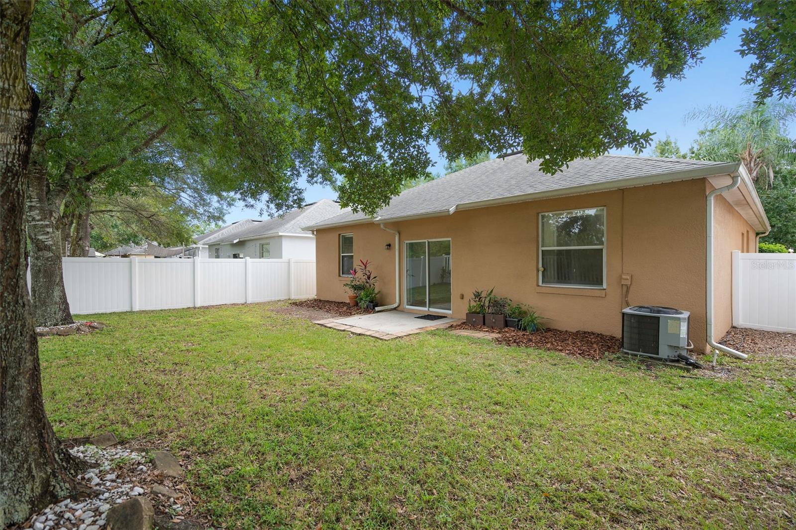 9985 Shadow Creek Dr