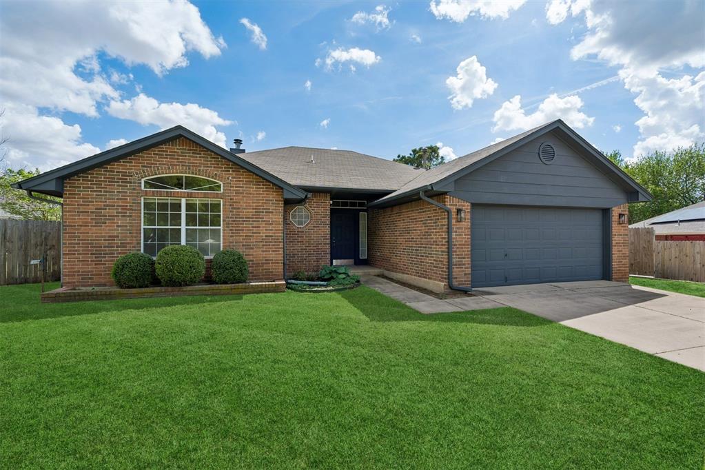 Well maintained 3 bedroom 2 bath home in a great east Norman location. Great proximity to OU campus. Located on a quiet Cul-de-sac street. Split bedroom plan with an open kitchen layout. The backyard is plenty big with lovely landscaping. This home is clean and in move in ready condition. Refrigerator is included! Don't miss your opportunity to see this cute property. Professional pictures will be uploaded on April 11th.