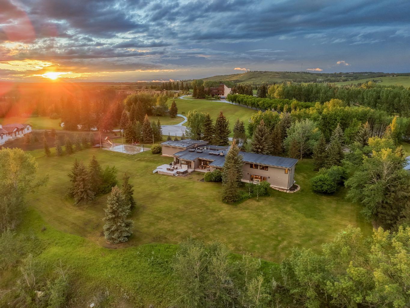183 Pinebrook Way SW