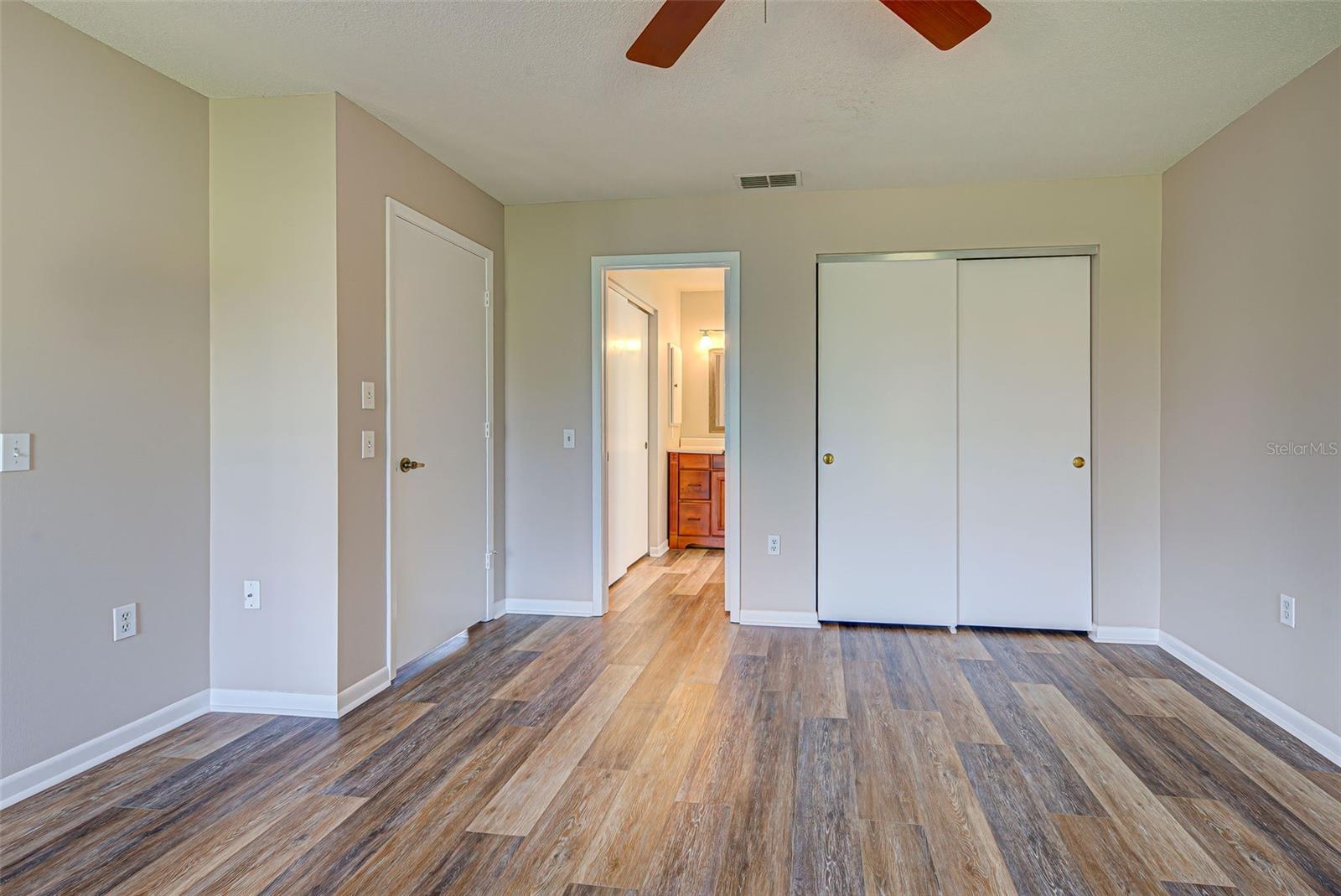 184 Inlets Boulevard 184