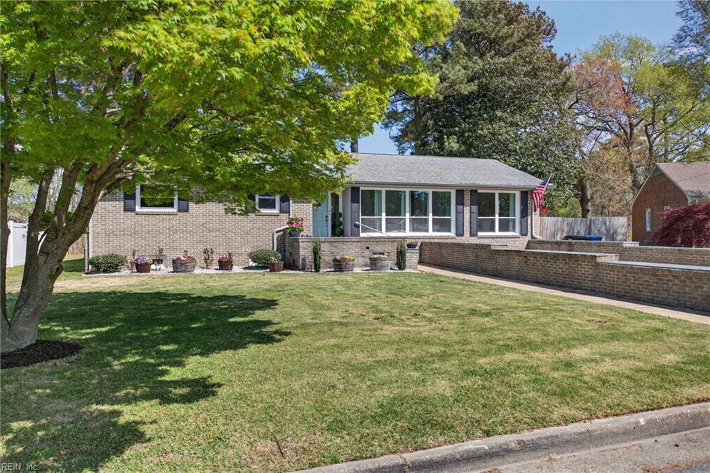 403 Holloway Drive