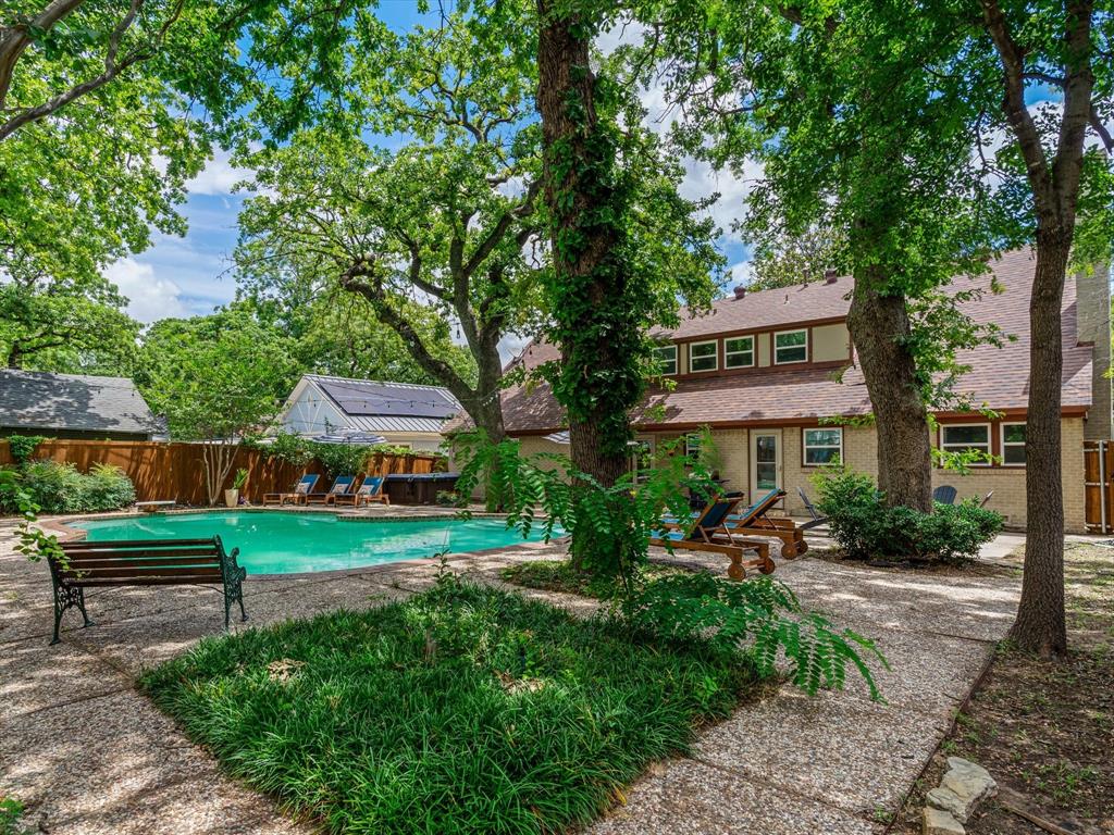 1505 N Riverside Drive
