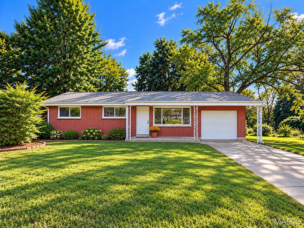 2233 N Warson Road