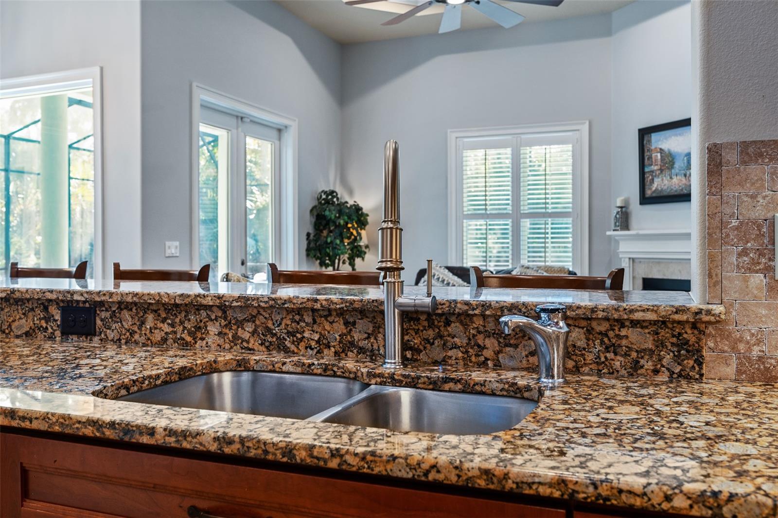 2 Humming Bird Circle