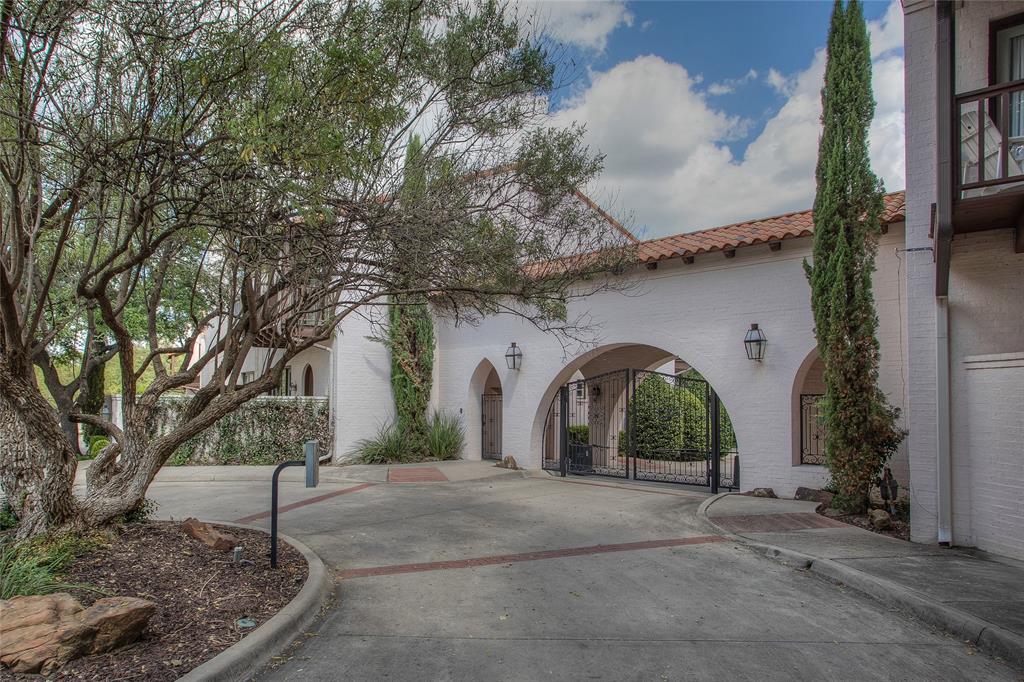 269 Casa Blanca Avenue