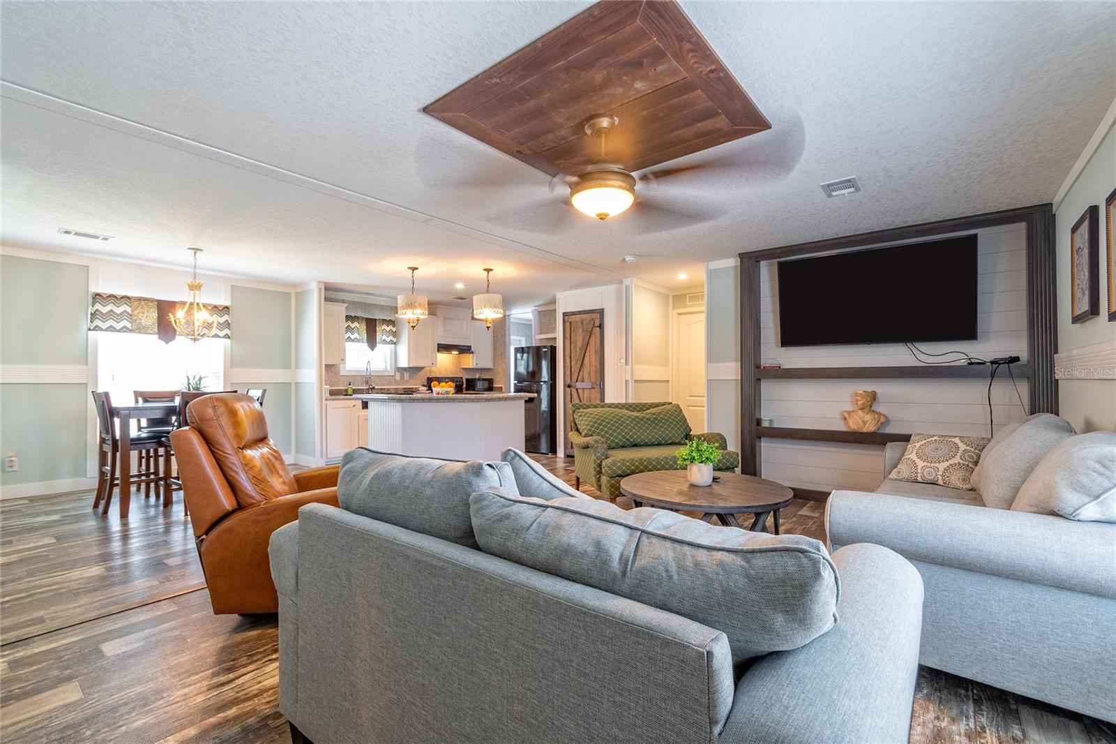 42300 Fonseca Lane