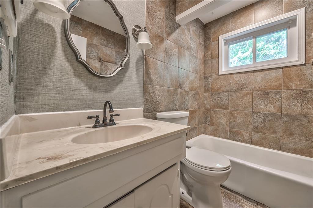 529 SW Windmill Lane