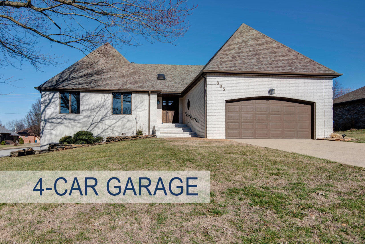 805 W Briarwood Lane