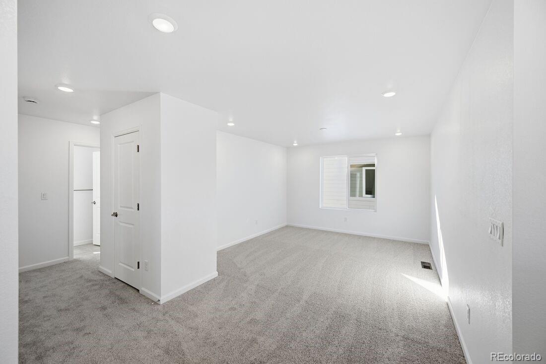 16955 W 92nd Loop