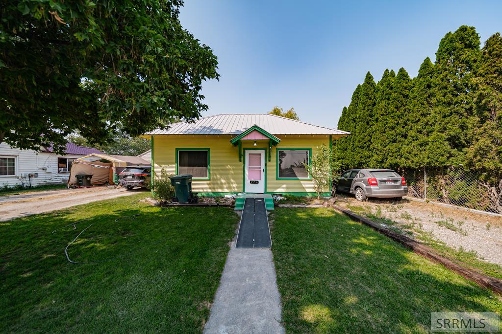 775 Riverton Road