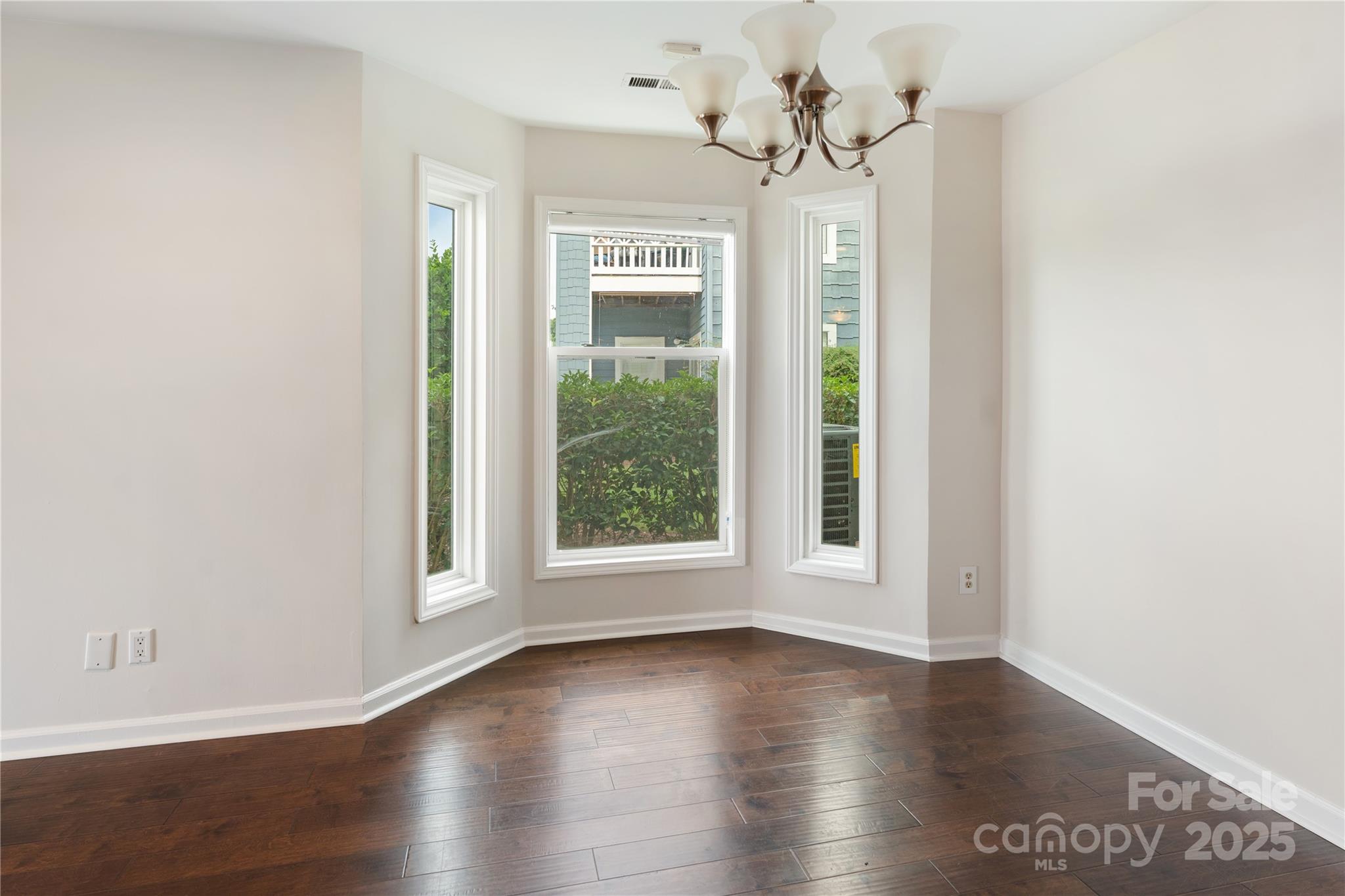 18647 Vineyard Point Lane