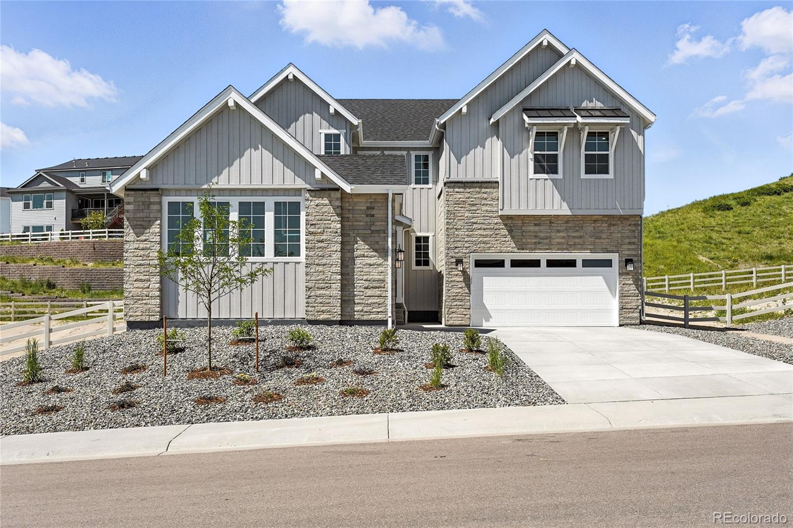 1672 Fox Trotter Point