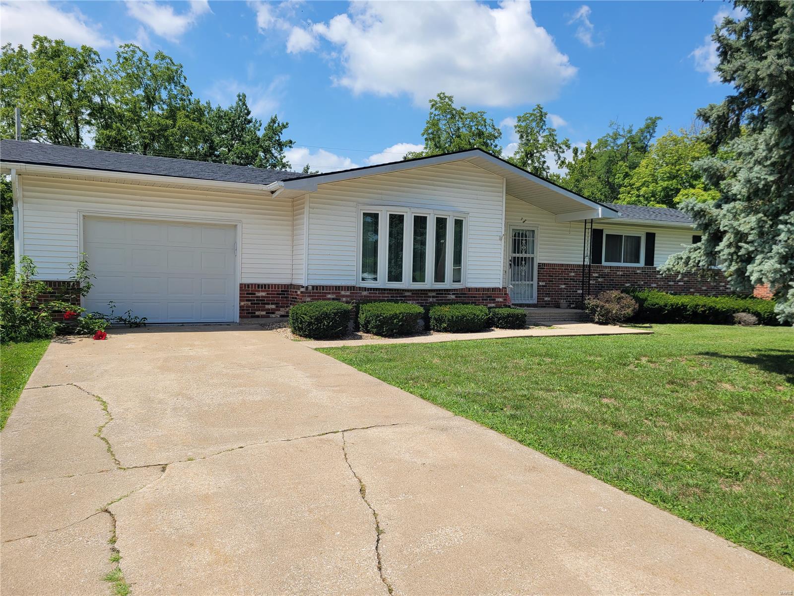 4 Hamlin Heights Drive