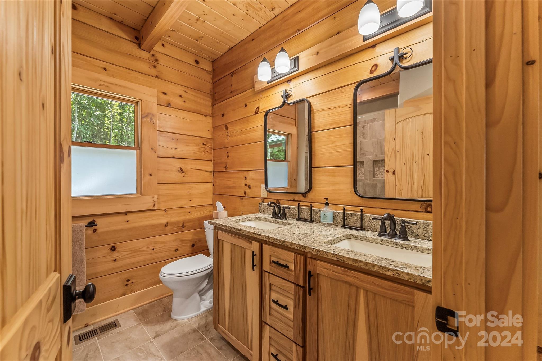 573 Lakeview Trail