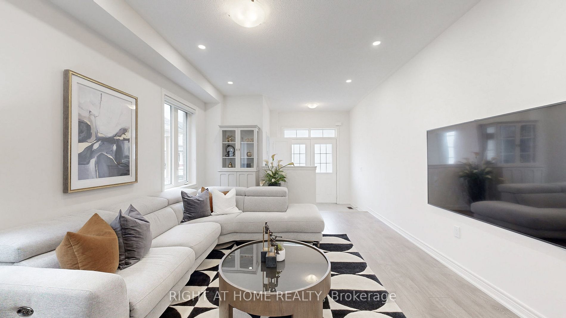 52 Crofting Cres