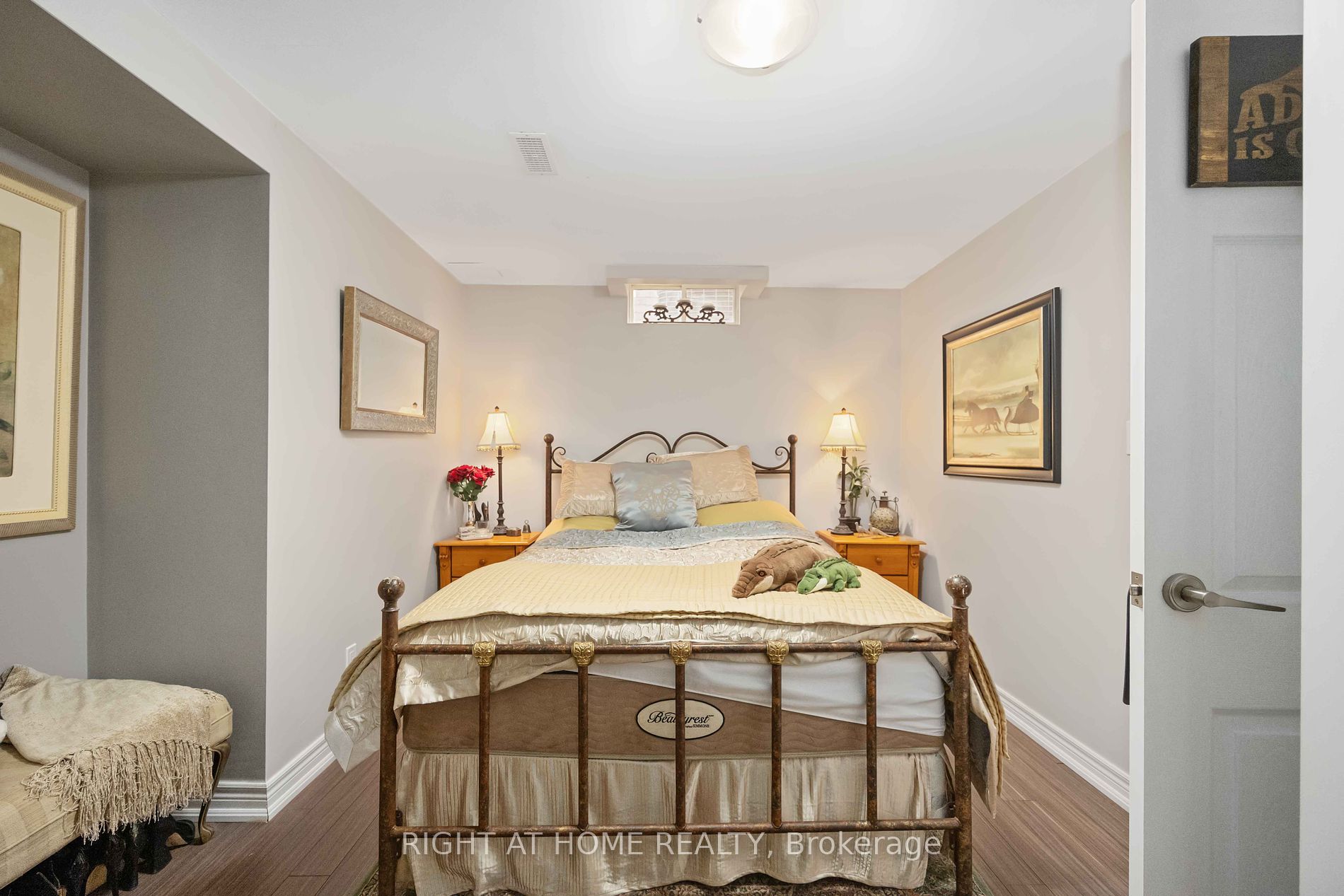 56 Raintree Cres