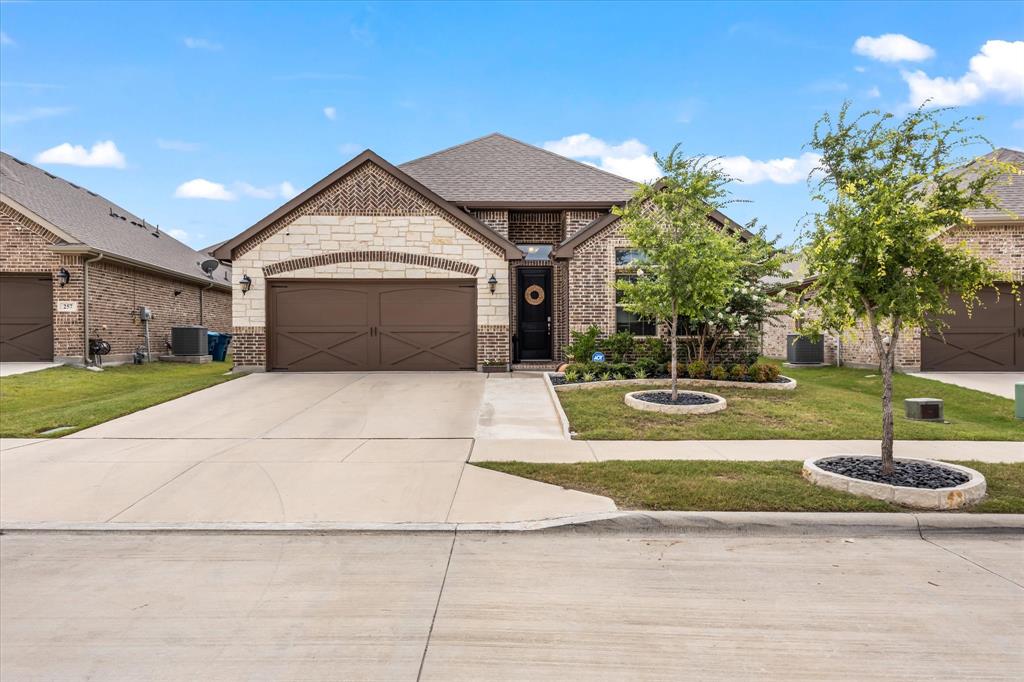 Beautiful 4-Bedroom Home in the Sought-After Morningstar Community.
This spacious 4-bedroom, 3-bathroom home is nestled in the highly desirable Morningstar Community. Step outside into your private, turfed backyard featuring a putting green and full sprinkler system—perfect for low-maintenance enjoyment and outdoor fun.
Morningstar offers exceptional amenities including a community pool, playgrounds, stocked fishing ponds, and scenic trails ideal for walking, running, and biking. With vibrant green spaces and family-friendly features throughout, this is the perfect place to call home.