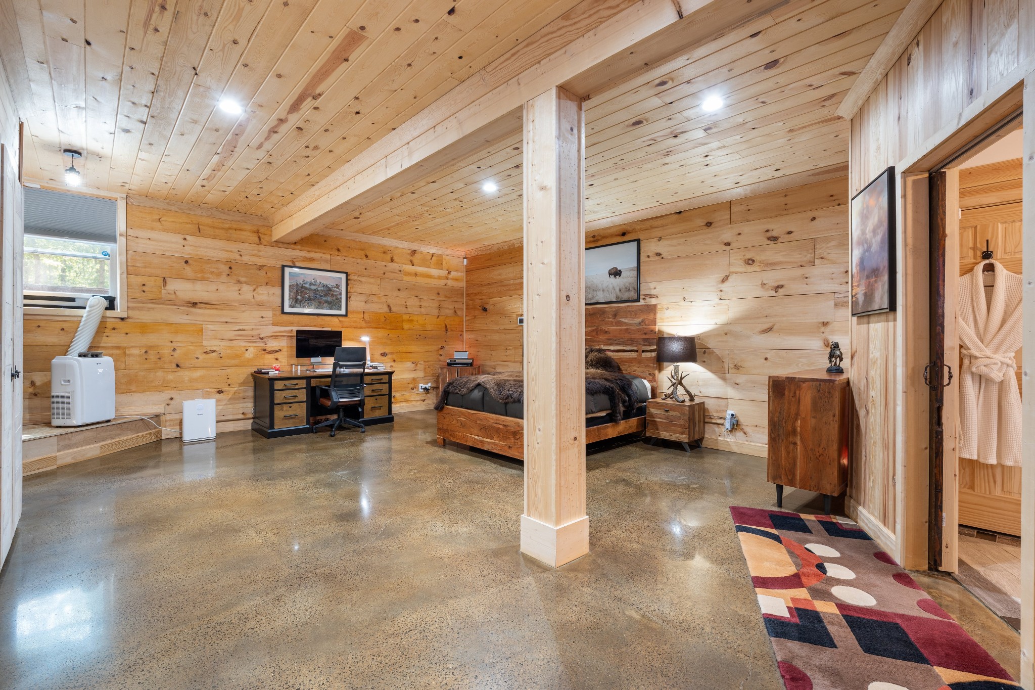 6095 Old Highway 13