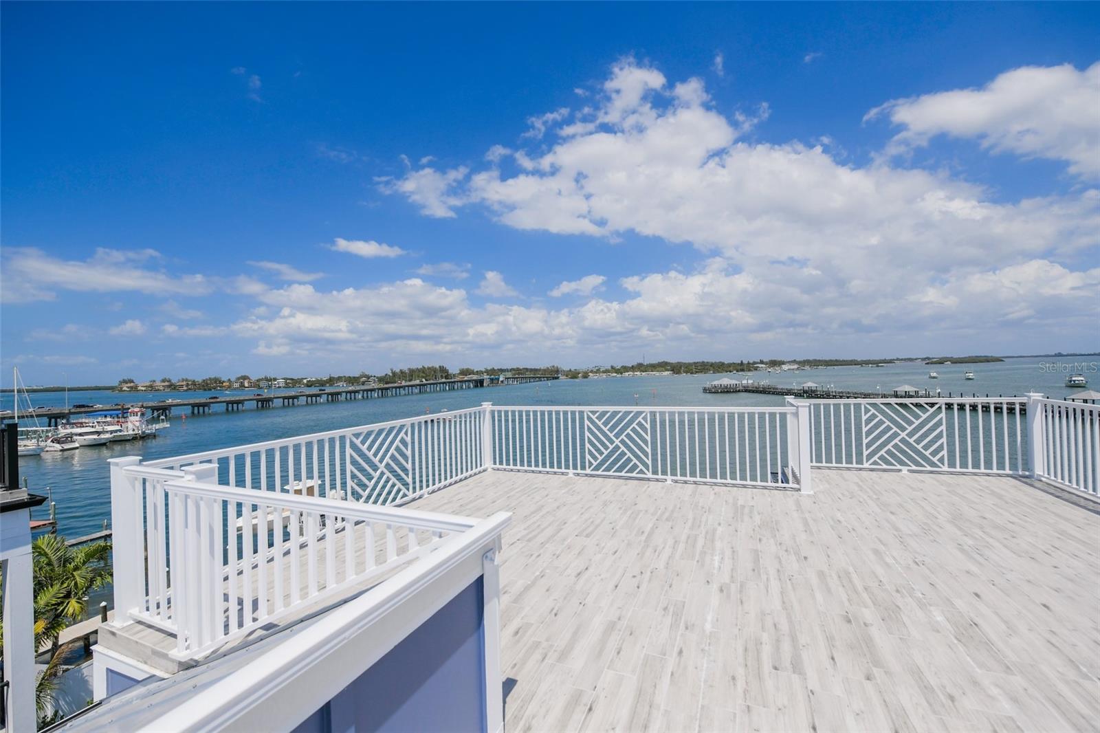 201 Bay Drive N