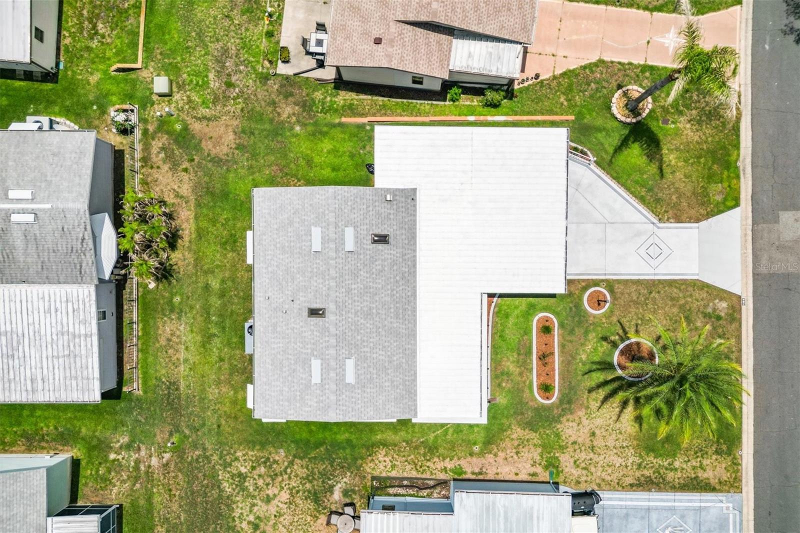 1555 Hillcrest Drive