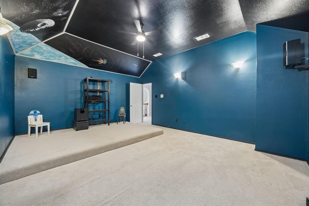 9004 Regal Oaks Drive
