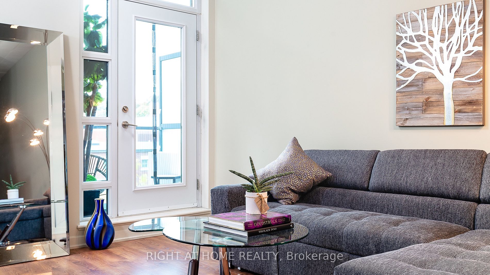 380 Macpherson Ave 314