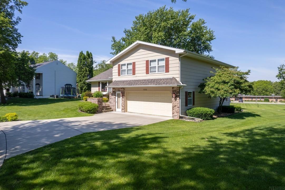 1202 Ellis Drive