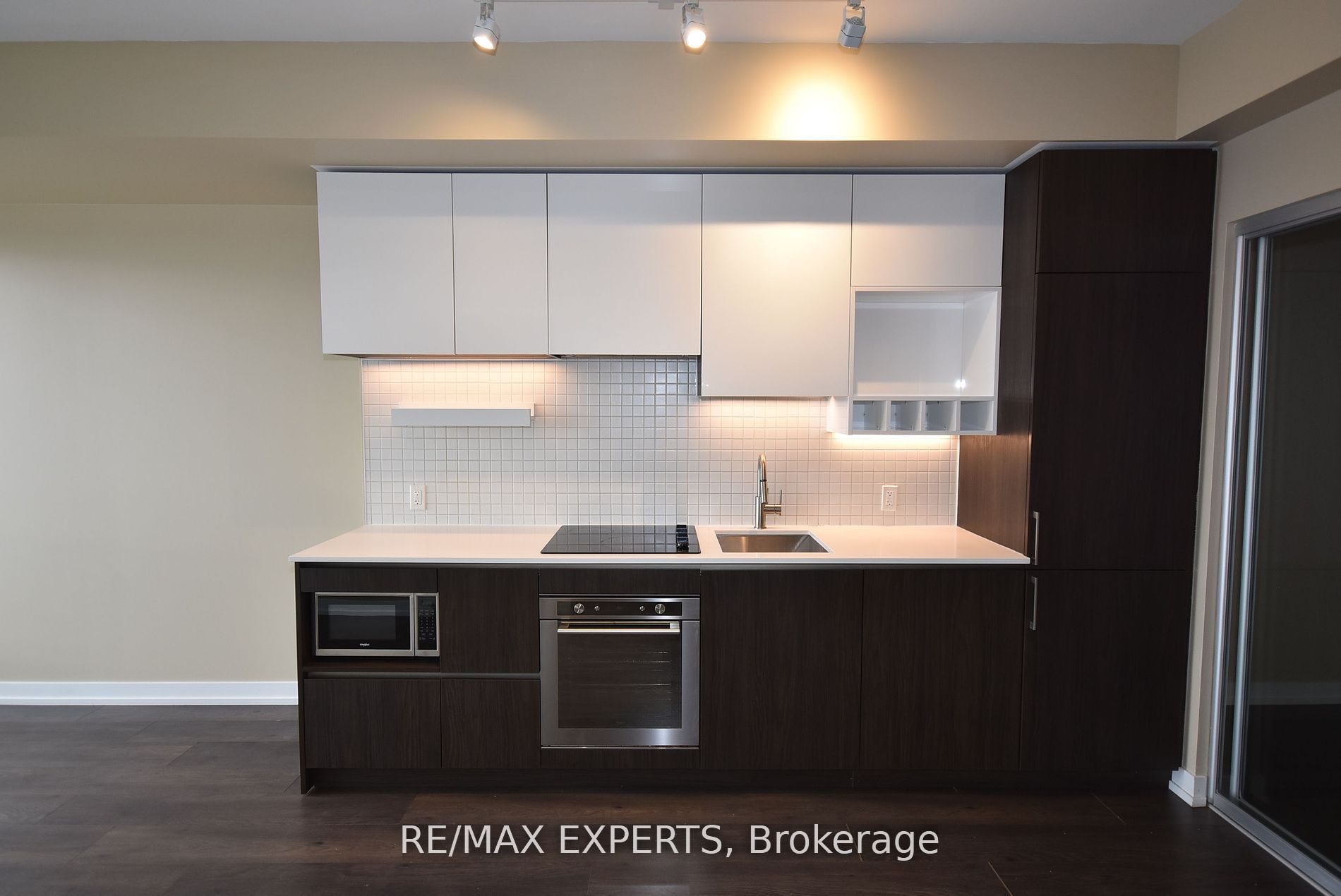 5 Buttermill Ave 5905
